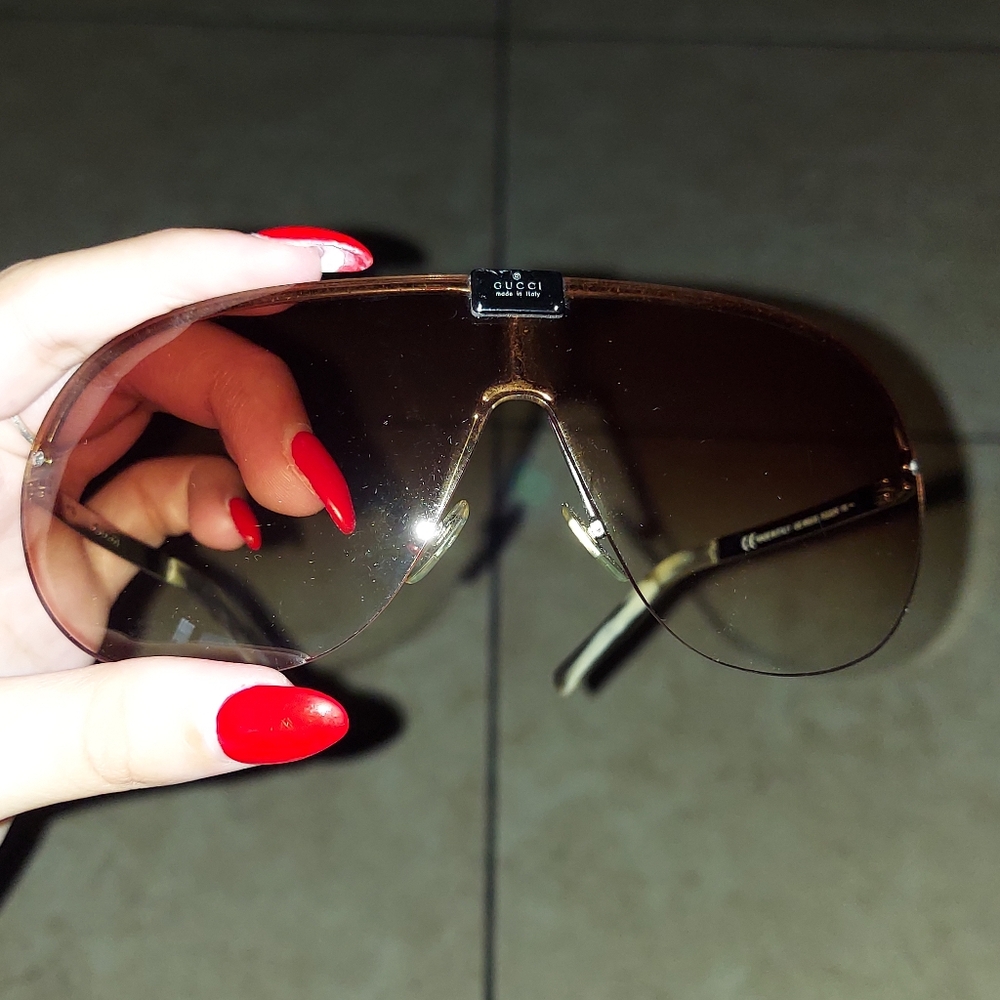 Gucci sunglasses - Picture 2 of 3